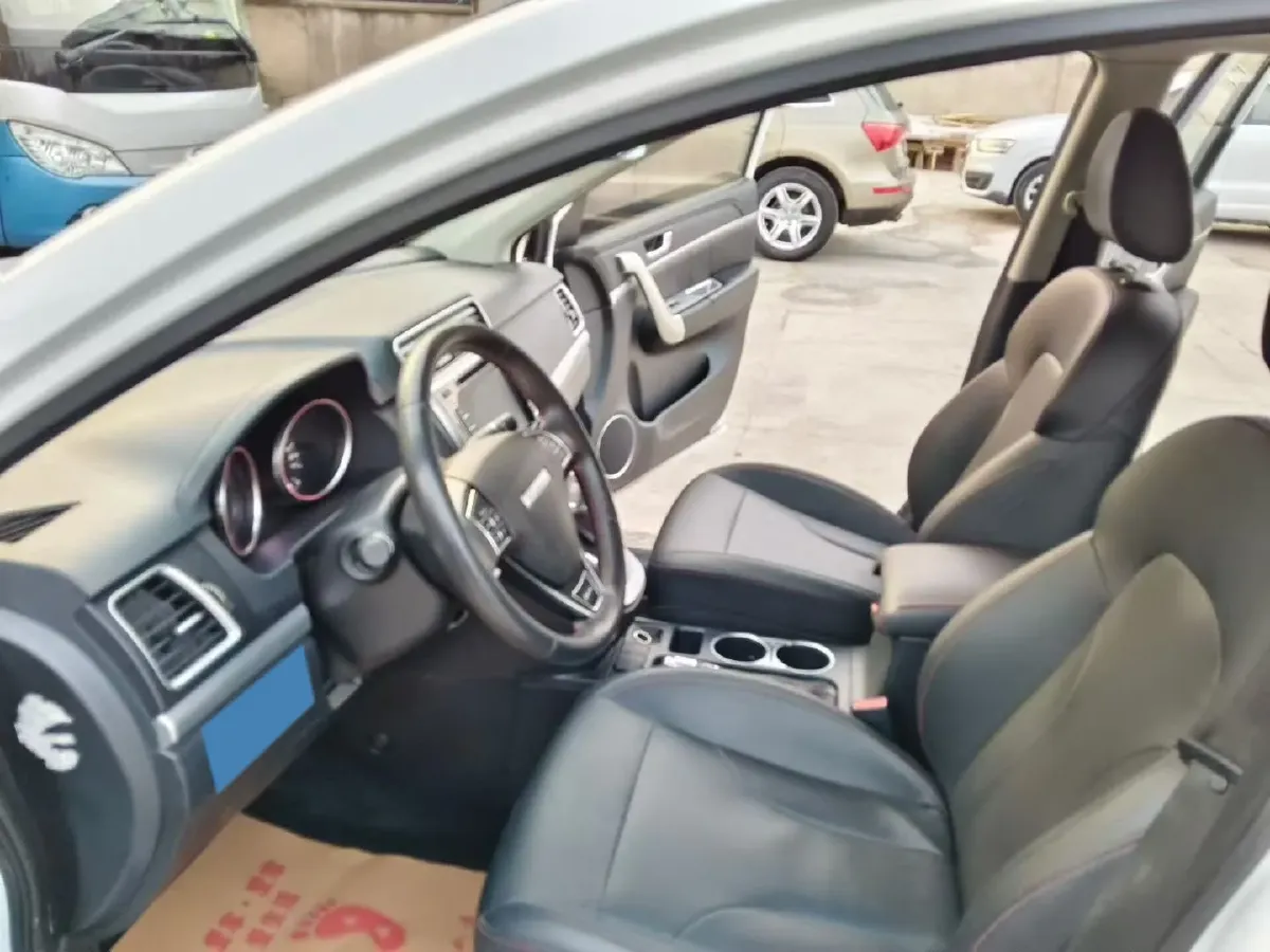 2017 Haval M6 1.5T 150HP L4 6AT,autocango,china used car exporter,china ev exporter,chinese used car exporter,chinese used ev exporter