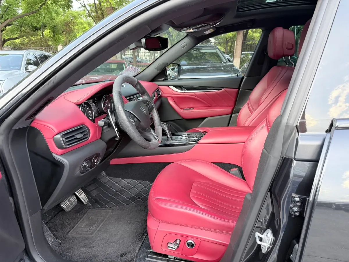 2021 Maserati Levante 3.0T 350HP V6 8AT,autocango,china used car exporter,china ev exporter,chinese used car exporter,chinese used ev exporter