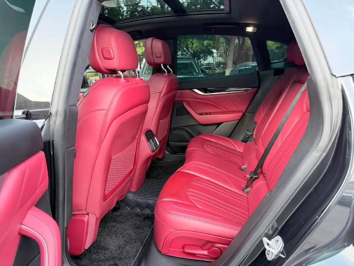 2021 Maserati Levante 3.0T 350HP V6 8AT,autocango,china used car exporter,china ev exporter,chinese used car exporter,chinese used ev exporter