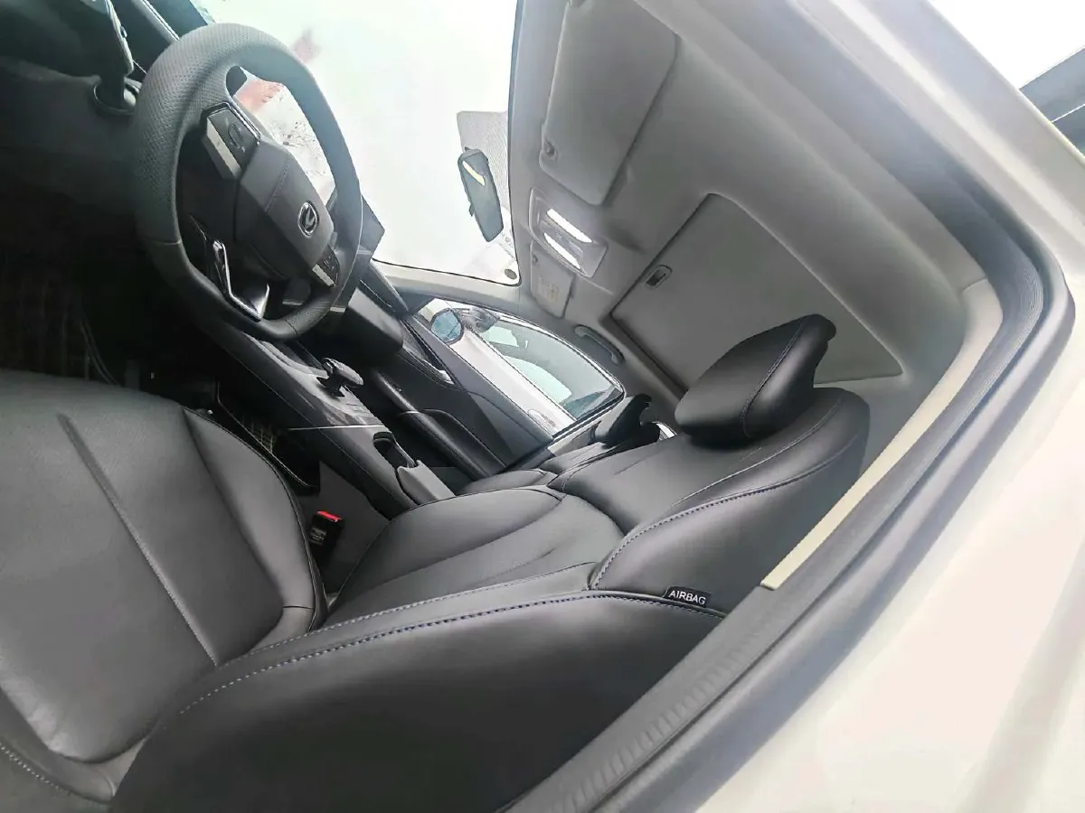 2024 ChangAn Eado 1.5T 170HP L4 7DCT,autocango,china used car exporter,china ev exporter,chinese used car exporter,chinese used ev exporter