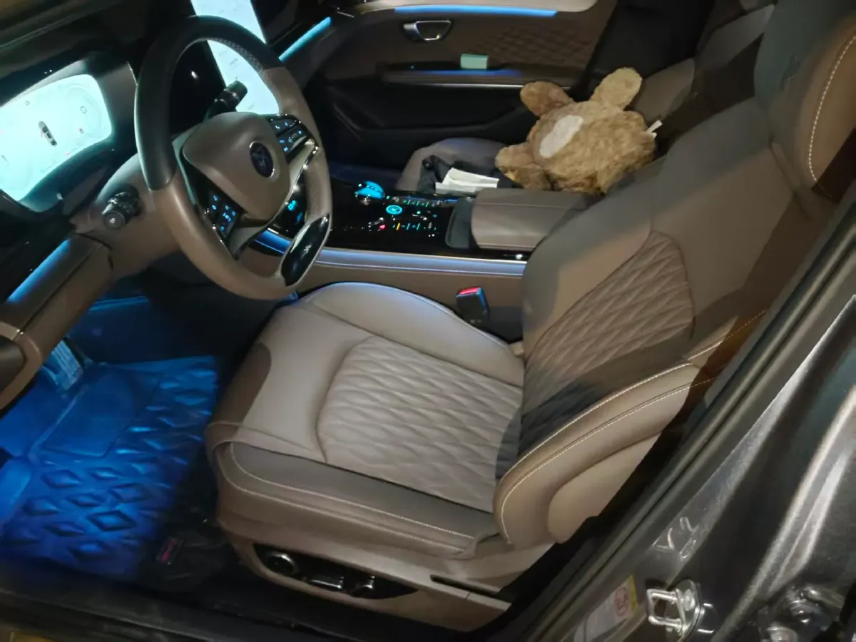 2023 BYD Han 1.5T 139HP L4 E-CVT PHEV 18.316KWH,autocango,china used car exporter,china ev exporter,chinese used car exporter,chinese used ev exporter