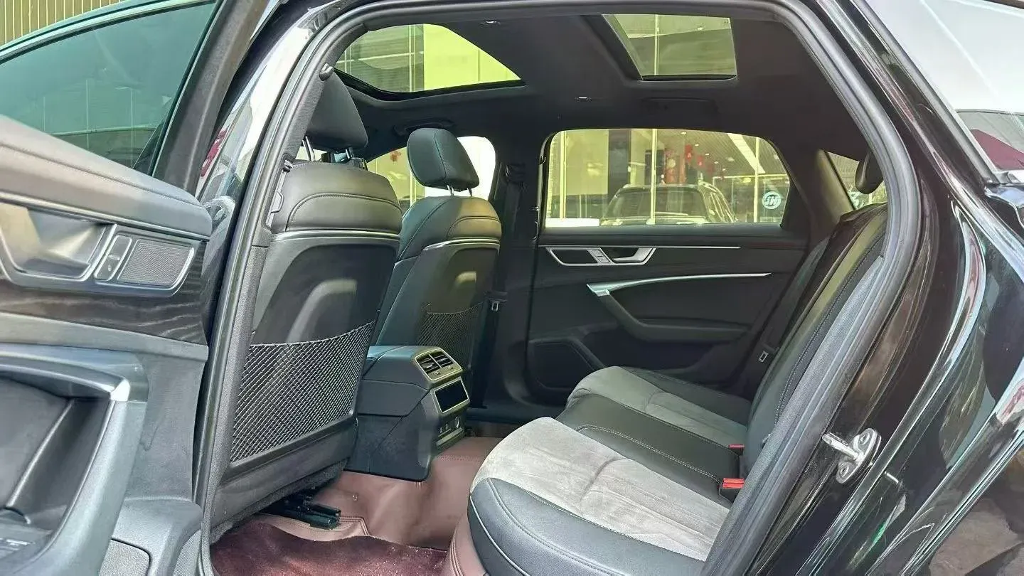 2024 Audi A6L 2.0T 245HP L4 7DCT,autocango,china used car exporter,china ev exporter,chinese used car exporter,chinese used ev exporter