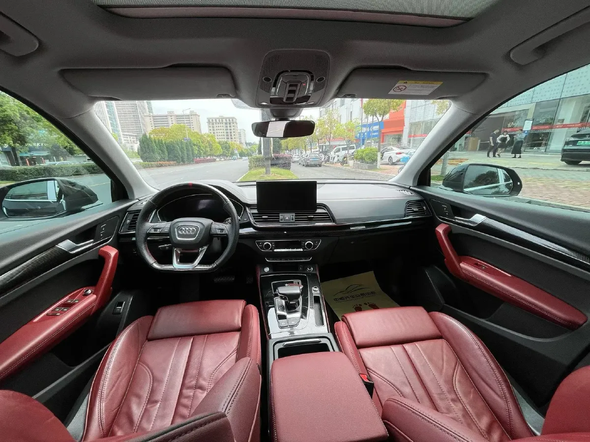 2022 Audi Q5L 2.0T 190HP L4 7DCT,autocango,china used car exporter,china ev exporter,chinese used car exporter,chinese used ev exporter