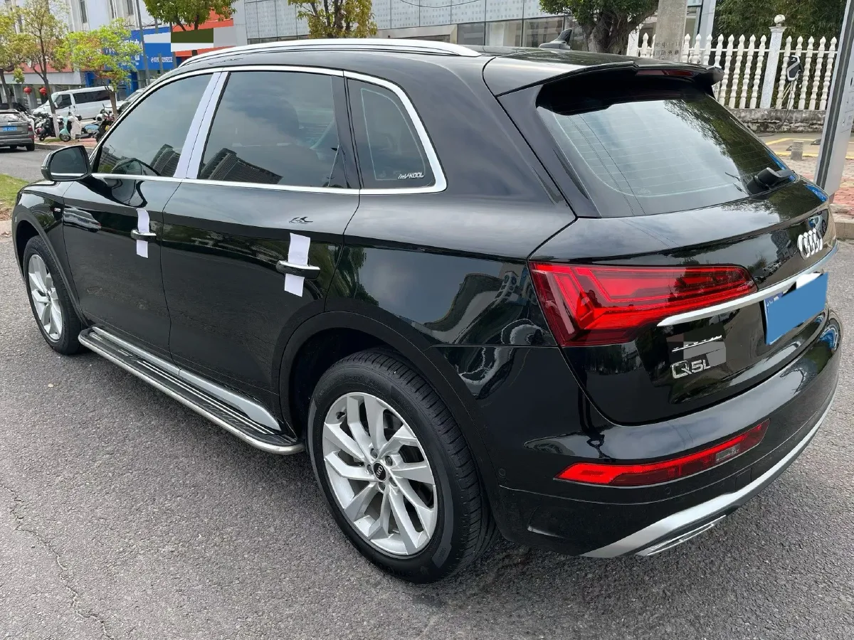 2022 Audi Q5L 2.0T 190HP L4 7DCT,autocango,china used car exporter,china ev exporter,chinese used car exporter,chinese used ev exporter