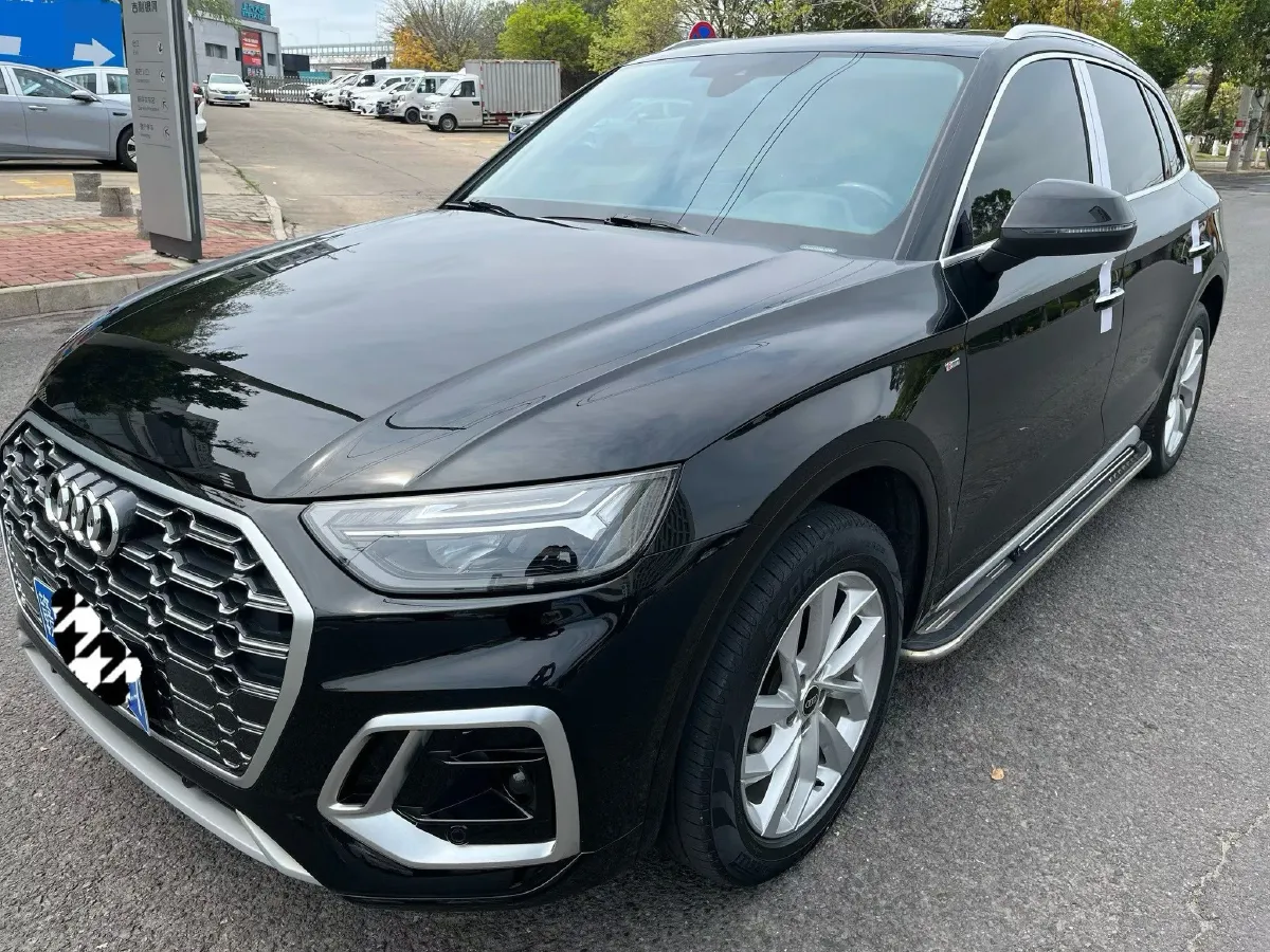 2022 Audi Q5L 2.0T 190HP L4 7DCT,autocango,china used car exporter,china ev exporter,chinese used car exporter,chinese used ev exporter