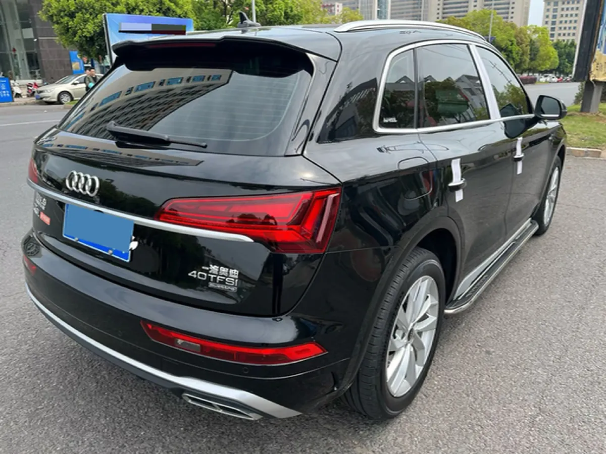 2022 Audi Q5L 2.0T 190HP L4 7DCT,autocango,china used car exporter,china ev exporter,chinese used car exporter,chinese used ev exporter