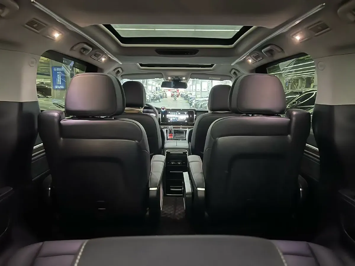 2023 GAC Trumpchi M8 2.0T 252HP L4 8AT,autocango,china used car exporter,china ev exporter,chinese used car exporter,chinese used ev exporter