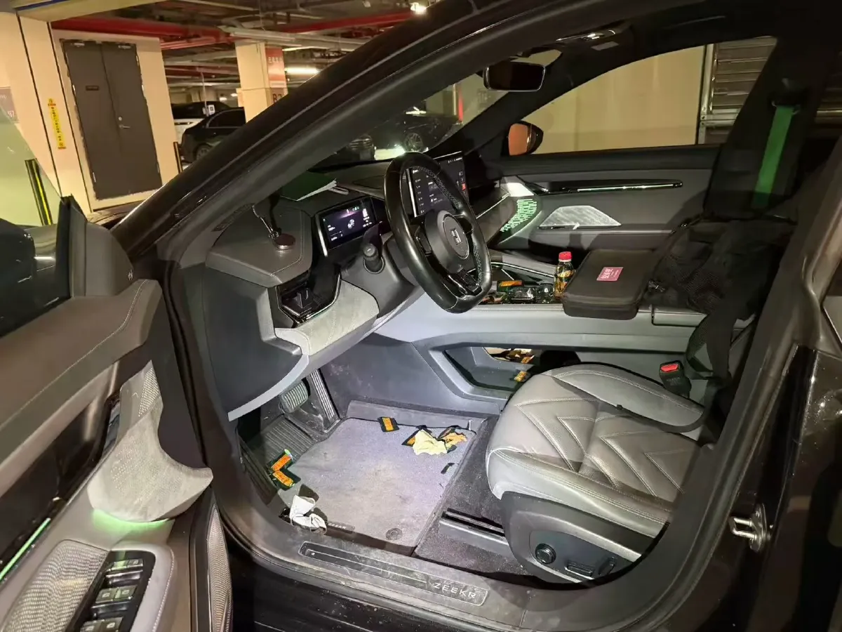 2022 Zeekr 001 BEV 100KWH,autocango,china used car exporter,china ev exporter,chinese used car exporter,chinese used ev exporter