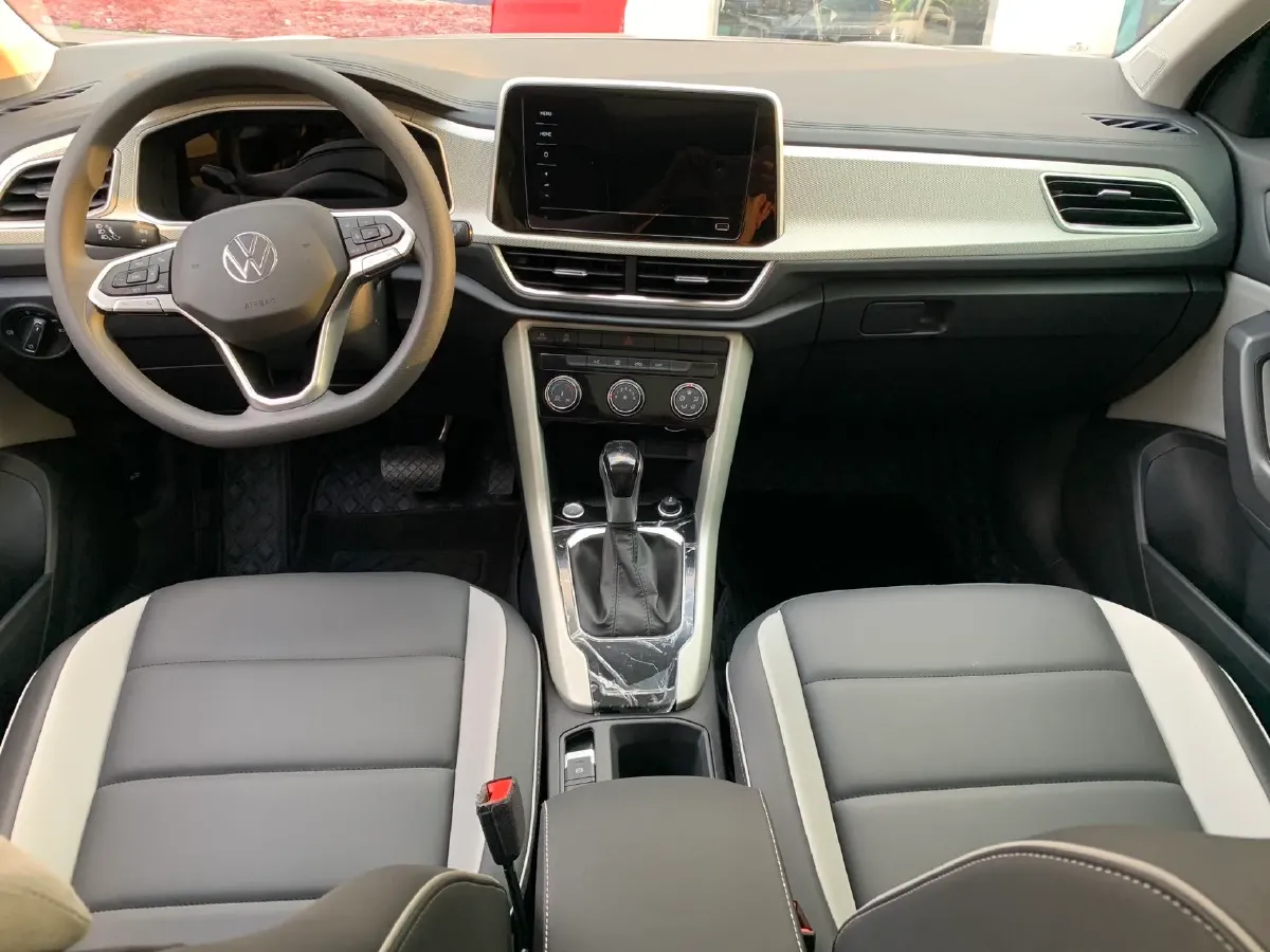 2025 Volkswagen T-Roc 1.4T 150HP L4 7DCT,autocango,china used car exporter,china ev exporter,chinese used car exporter,chinese used ev exporter