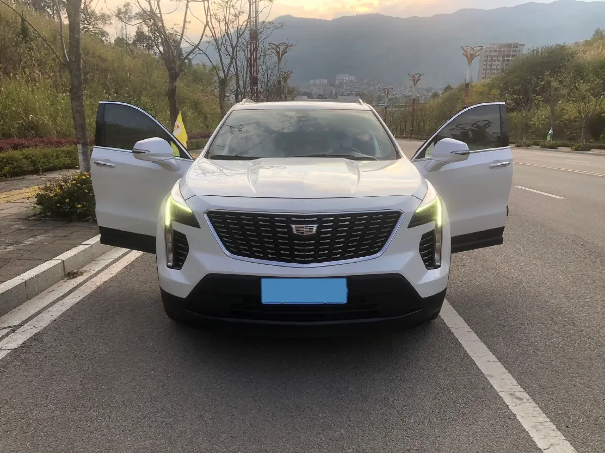 2020 Cadillac XT4 2.0T 241HP L4 9AT,autocango,china used car exporter,china ev exporter,chinese used car exporter,chinese used ev exporter