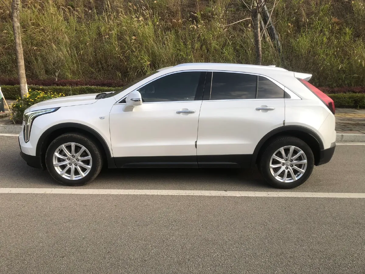 2020 Cadillac XT4 2.0T 241HP L4 9AT,autocango,china used car exporter,china ev exporter,chinese used car exporter,chinese used ev exporter