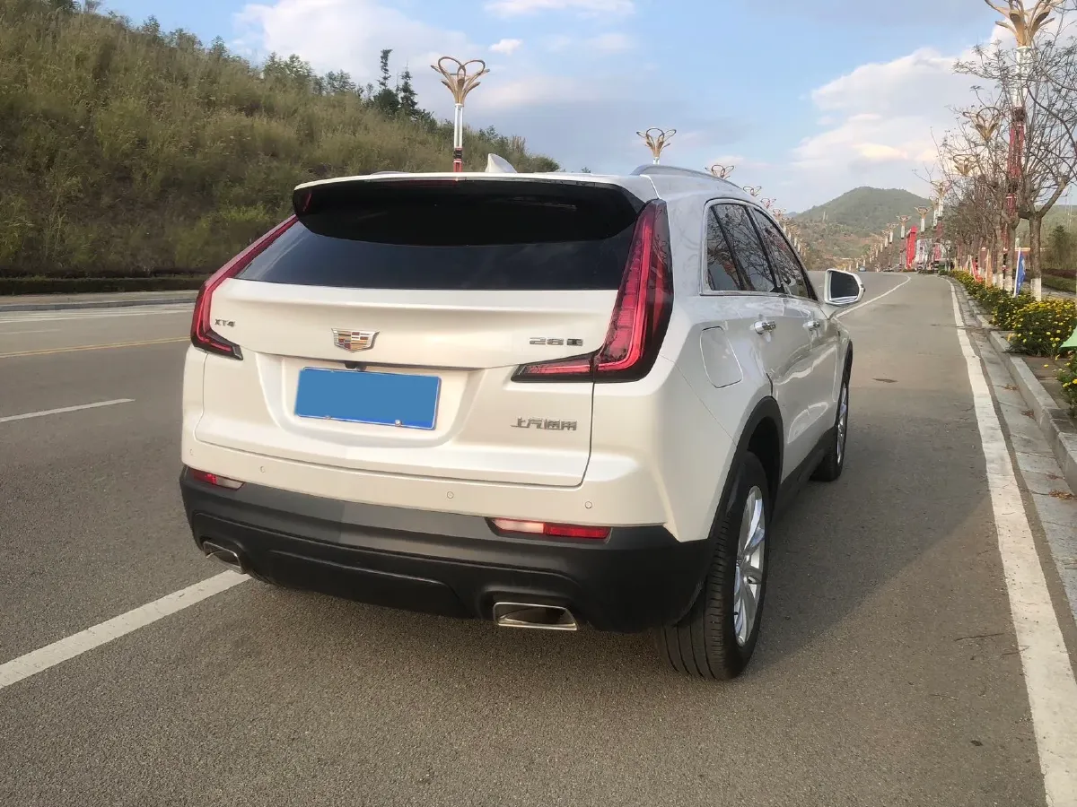 2020 Cadillac XT4 2.0T 241HP L4 9AT,autocango,china used car exporter,china ev exporter,chinese used car exporter,chinese used ev exporter