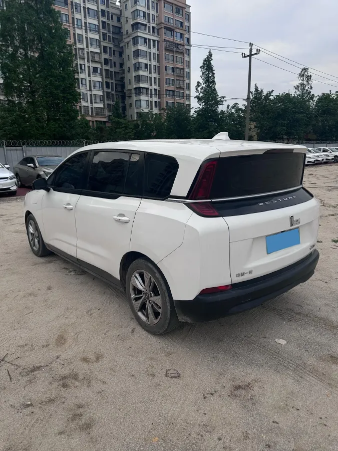 2022 JMC YuHu 7 2.0T 141HP L4 8AT,autocango,china used car exporter,china ev exporter,chinese used car exporter,chinese used ev exporter