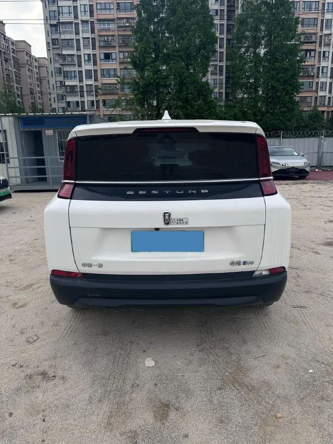 2022 JMC YuHu 7 2.0T 141HP L4 8AT,autocango,china used car exporter,china ev exporter,chinese used car exporter,chinese used ev exporter