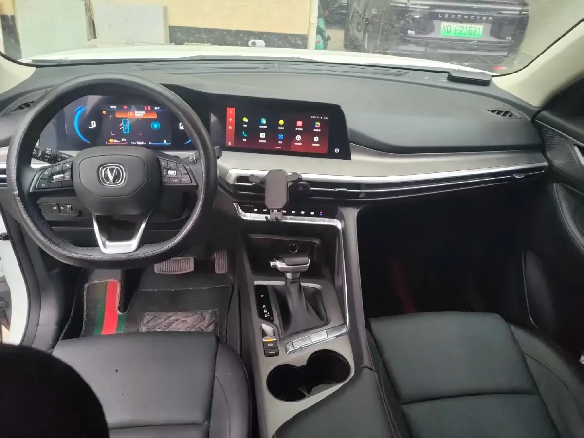 2021 ChangAn CS35 Plus 1.4T 160HP L4 7DCT,autocango,china used car exporter,china ev exporter,chinese used car exporter,chinese used ev exporter