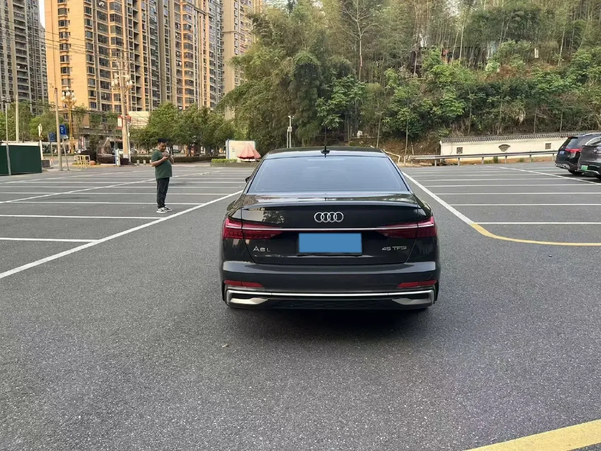2023 Audi A6L 2.0T 245HP L4 7DCT,autocango,china used car exporter,china ev exporter,chinese used car exporter,chinese used ev exporter