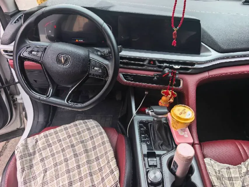 2022 ChangAn CS75 Plus 1.5T 178HP L4 6AT,autocango,china used car exporter,china ev exporter,chinese used car exporter,chinese used ev exporter