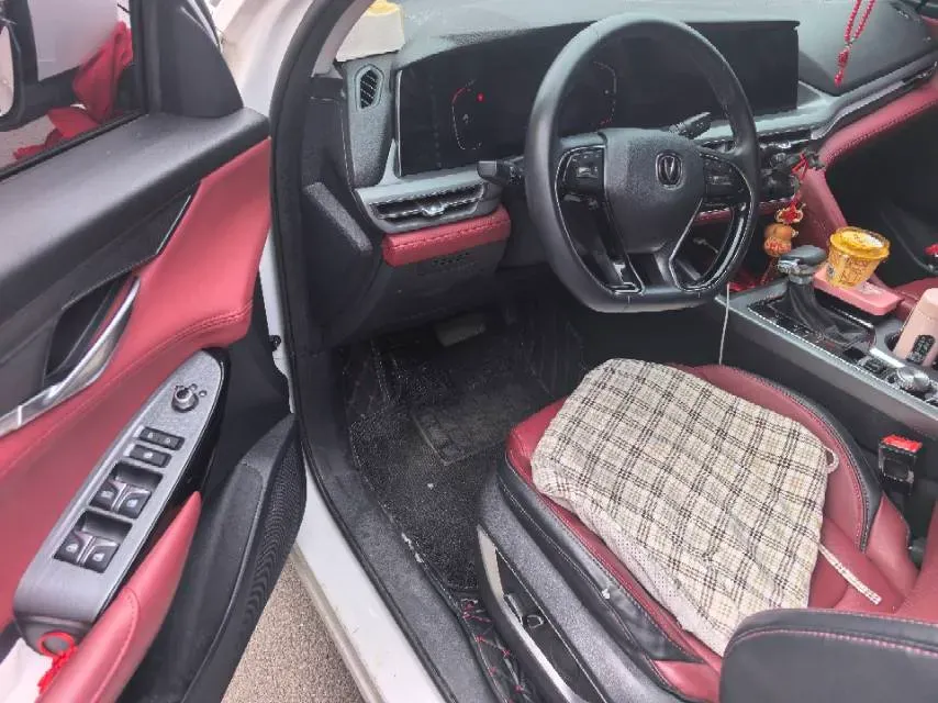 2022 ChangAn CS75 Plus 1.5T 178HP L4 6AT,autocango,china used car exporter,china ev exporter,chinese used car exporter,chinese used ev exporter