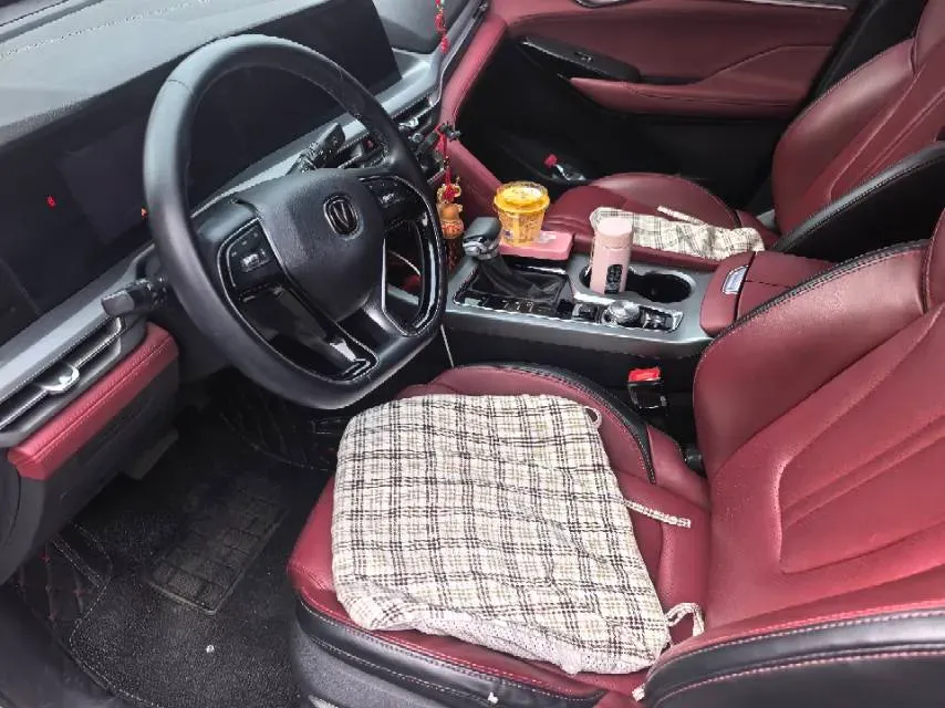 2022 ChangAn CS75 Plus 1.5T 178HP L4 6AT,autocango,china used car exporter,china ev exporter,chinese used car exporter,chinese used ev exporter