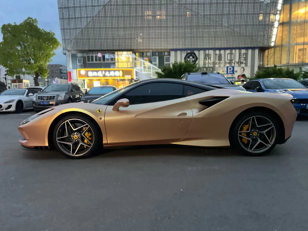 2019 Aston Martin DB11 5.2T 639HP V12 8AT,autocango,china used car exporter,china ev exporter,chinese used car exporter,chinese used ev exporter