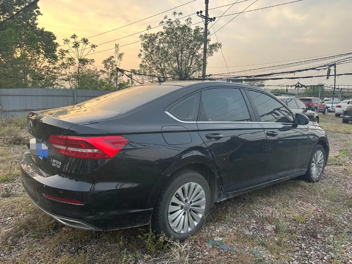 2018 Skoda Karoq 1.4T 150HP L4 7DCT,autocango,china used car exporter,china ev exporter,chinese used car exporter,chinese used ev exporter