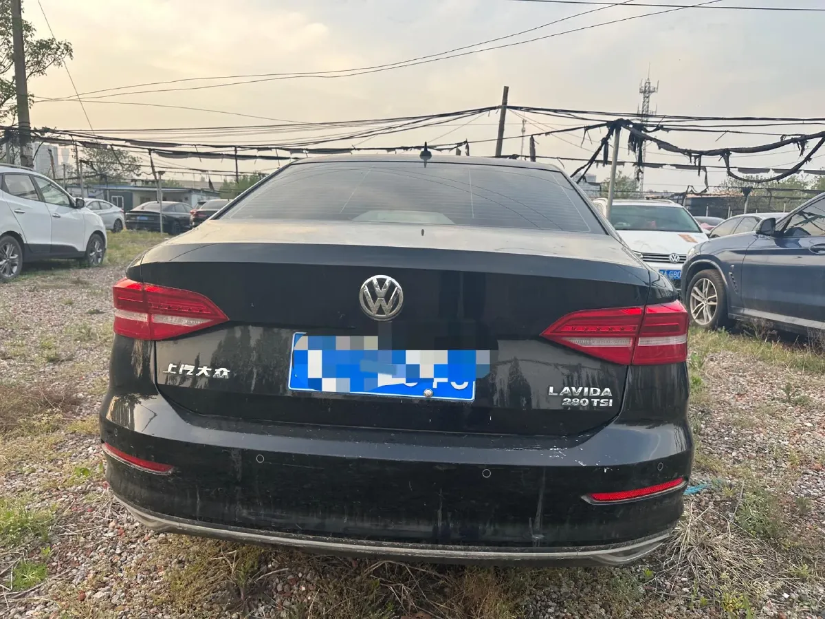 2018 Skoda Karoq 1.4T 150HP L4 7DCT,autocango,china used car exporter,china ev exporter,chinese used car exporter,chinese used ev exporter