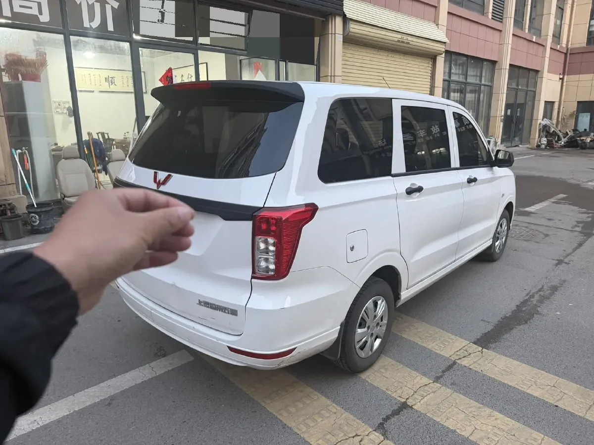 2021 WuLing RongGuang New Truck 1.5L 99HP L4 5MT,autocango,china used car exporter,china ev exporter,chinese used car exporter,chinese used ev exporter