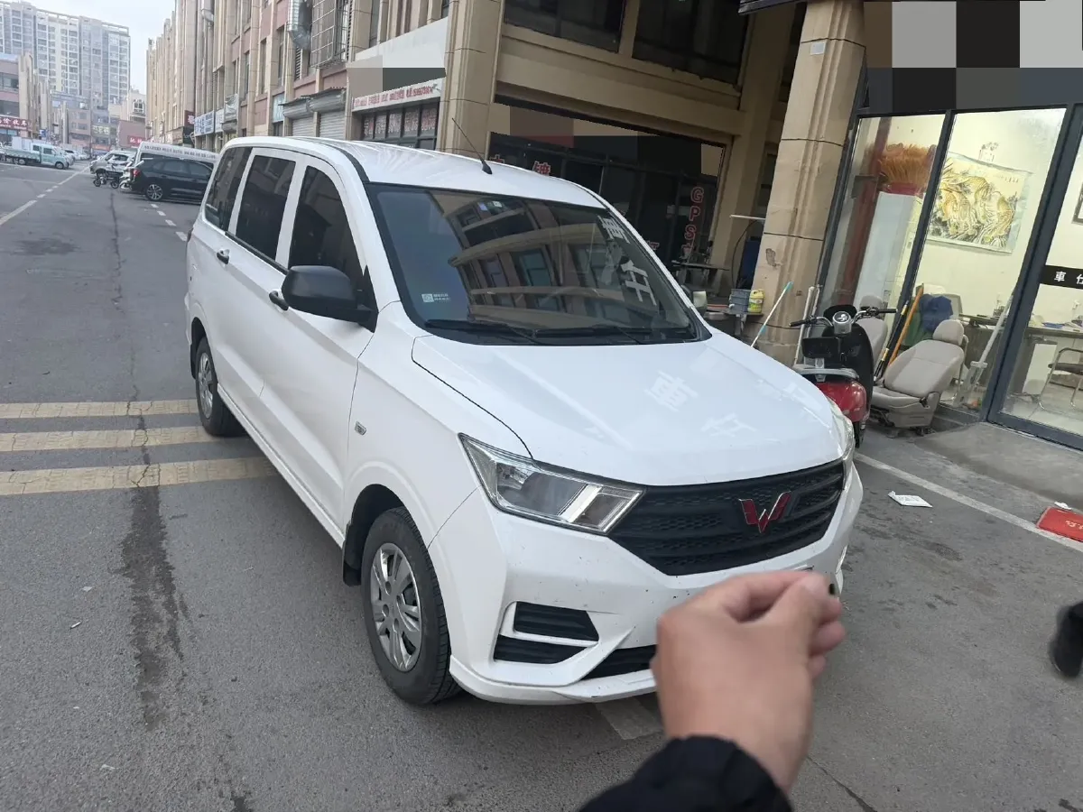 2021 WuLing RongGuang New Truck 1.5L 99HP L4 5MT,autocango,china used car exporter,china ev exporter,chinese used car exporter,chinese used ev exporter