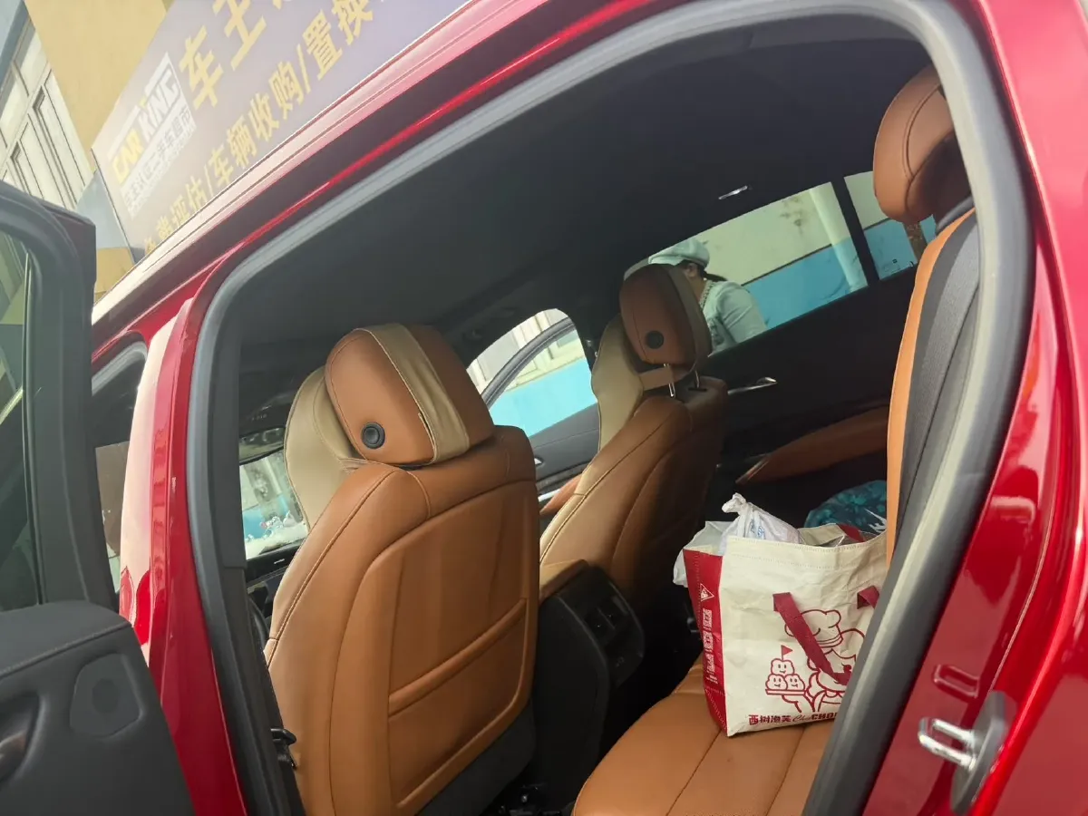 2022 Cadillac XT4 2.0T 237HP L4 9AT,autocango,china used car exporter,china ev exporter,chinese used car exporter,chinese used ev exporter