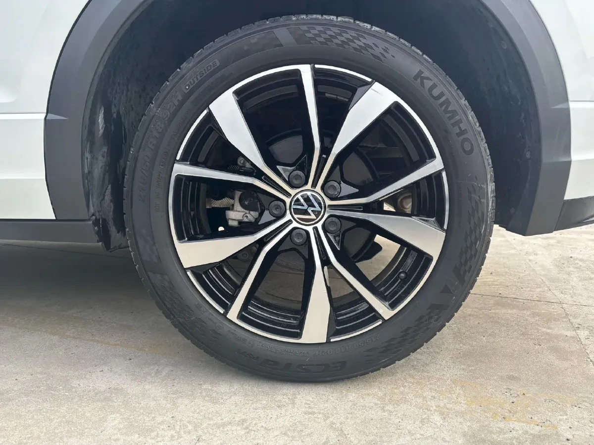 2023 Volkswagen T-Roc 1.5T 160HP L4 7DCT,autocango,china used car exporter,china ev exporter,chinese used car exporter,chinese used ev exporter