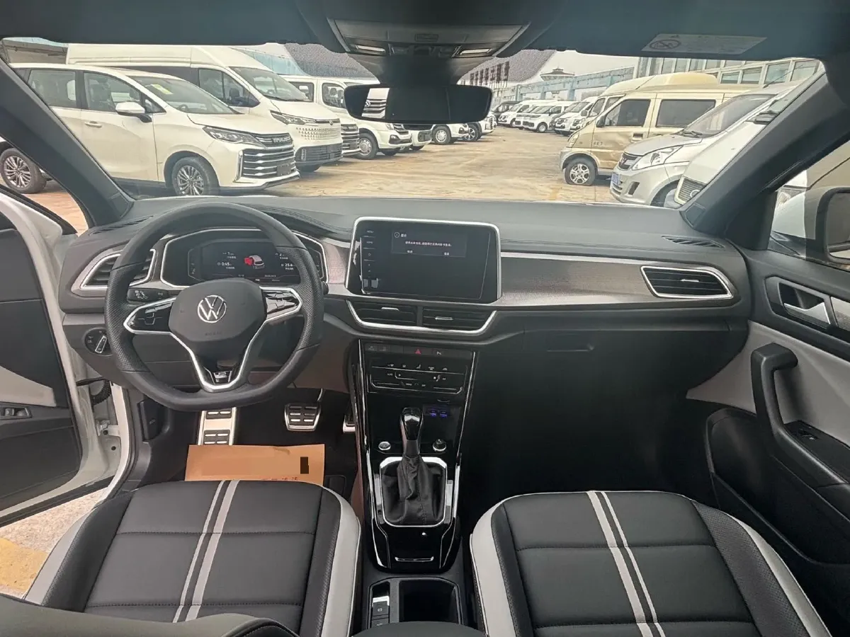 2023 Volkswagen T-Roc 1.5T 160HP L4 7DCT,autocango,china used car exporter,china ev exporter,chinese used car exporter,chinese used ev exporter