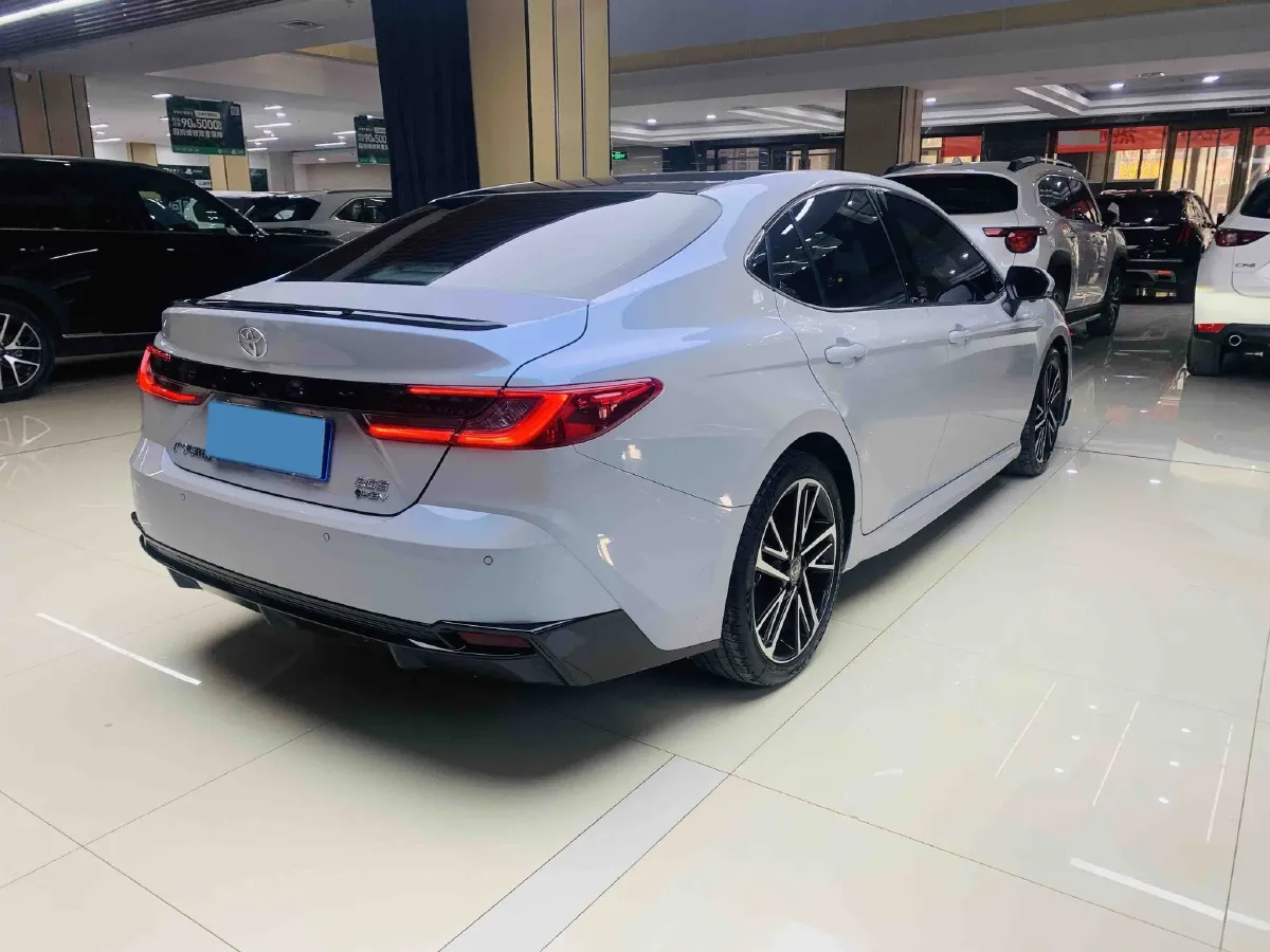 2024 Toyota Camry 2.0L 152HP L4 E-CVT Hybrid,autocango,china used car exporter,china ev exporter,chinese used car exporter,chinese used ev exporter