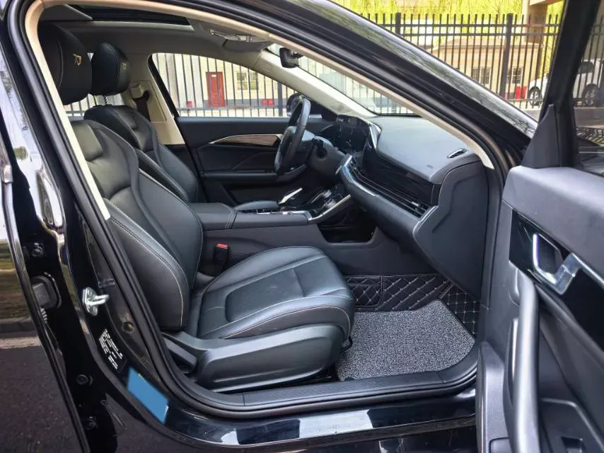 2023 Bestune B70 1.5T 169HP L4 7DCT,autocango,china used car exporter,china ev exporter,chinese used car exporter,chinese used ev exporter