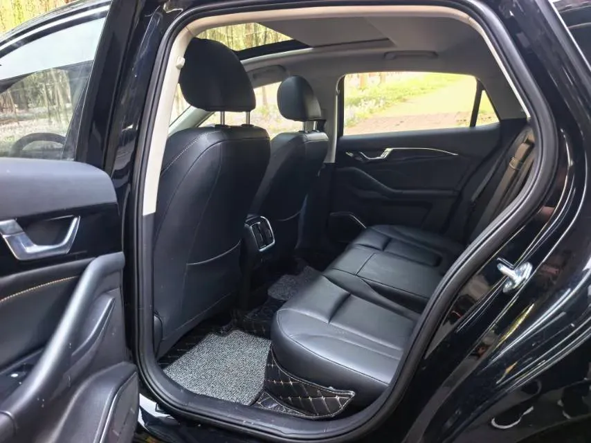 2023 Bestune B70 1.5T 169HP L4 7DCT,autocango,china used car exporter,china ev exporter,chinese used car exporter,chinese used ev exporter