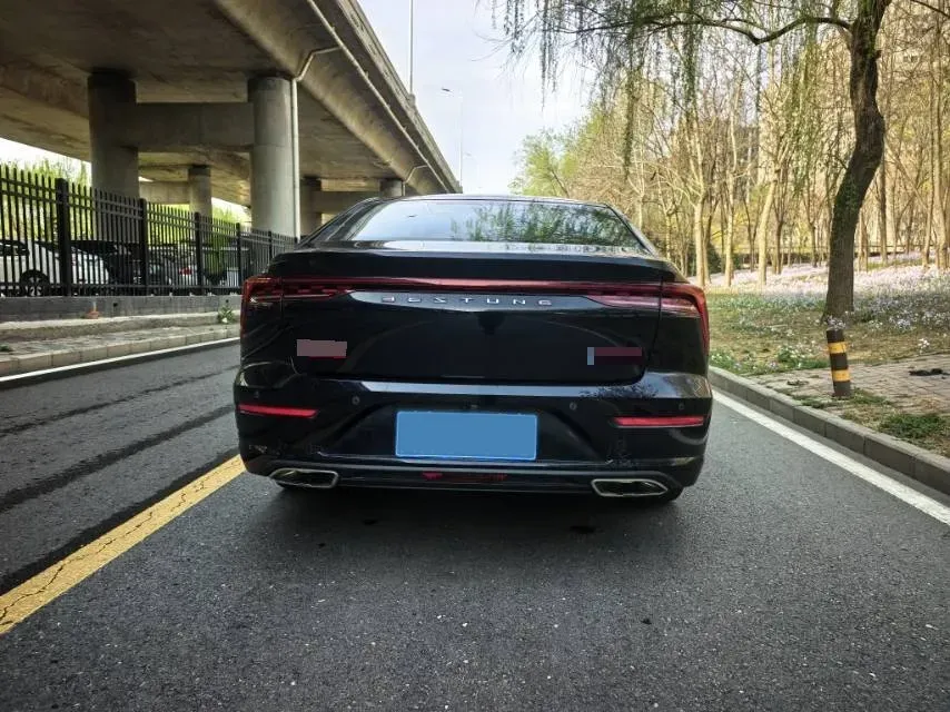 2023 Bestune B70 1.5T 169HP L4 7DCT,autocango,china used car exporter,china ev exporter,chinese used car exporter,chinese used ev exporter