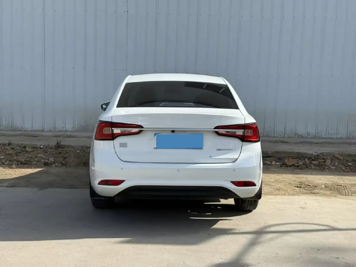 2020 Roewe i5 1.5L 120HP L4 CVT,autocango,china used car exporter,china ev exporter,chinese used car exporter,chinese used ev exporter