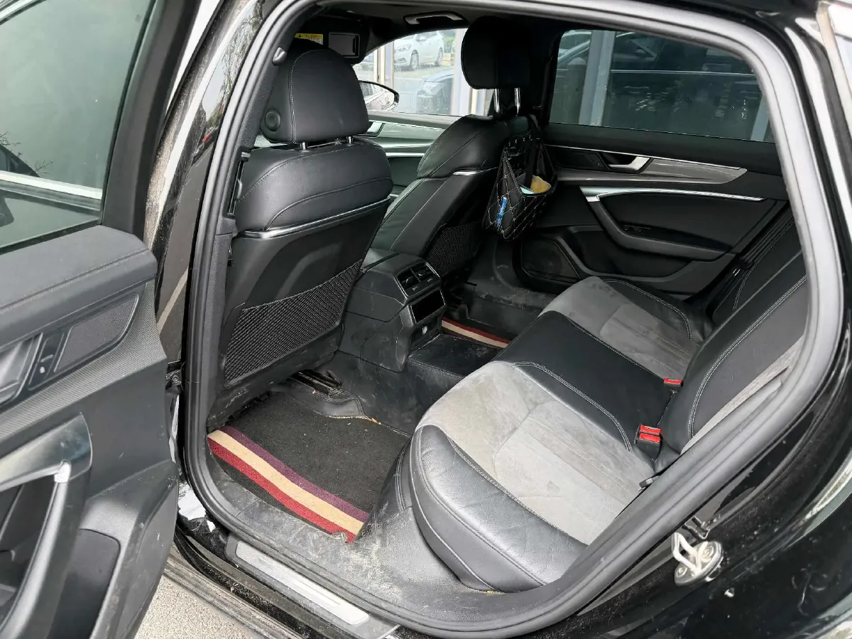 2022 Audi A6L 2.0T 224HP L4 7DCT,autocango,china used car exporter,china ev exporter,chinese used car exporter,chinese used ev exporter