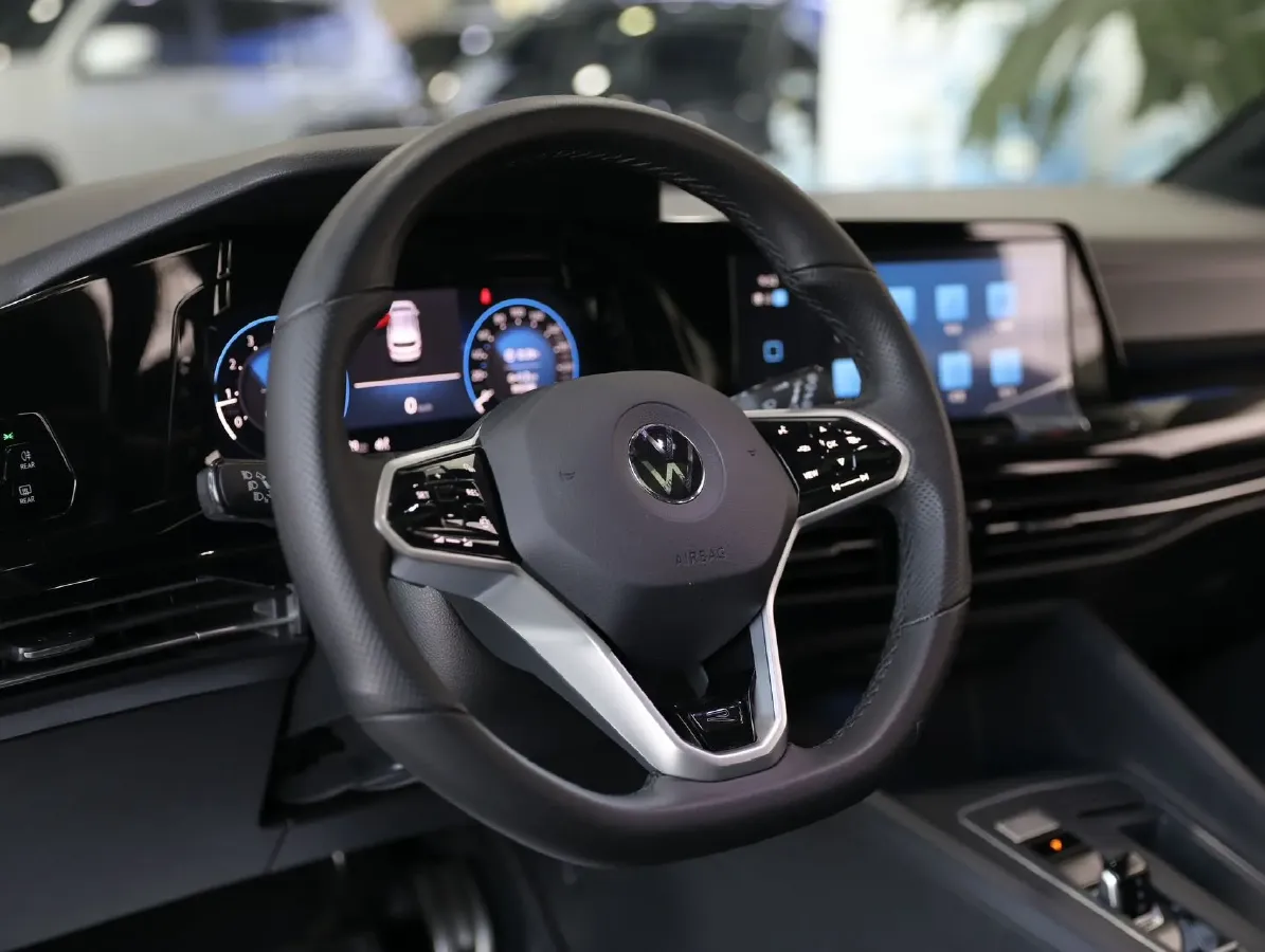 2023 Volkswagen Golf 1.4T 150HP L4 7DCT,autocango,china used car exporter,china ev exporter,chinese used car exporter,chinese used ev exporter