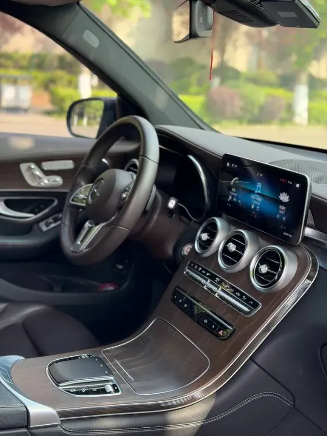 2021 Mercedes-Benz GLC Class 2.0T 197HP L4 9AT,autocango,china used car exporter,china ev exporter,chinese used car exporter,chinese used ev exporter