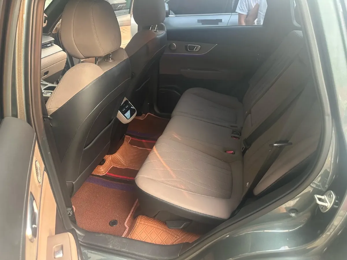 2025 Chery Tiggo 8 Plus 1.6T 197HP L4 7DCT,autocango,china used car exporter,china ev exporter,chinese used car exporter,chinese used ev exporter