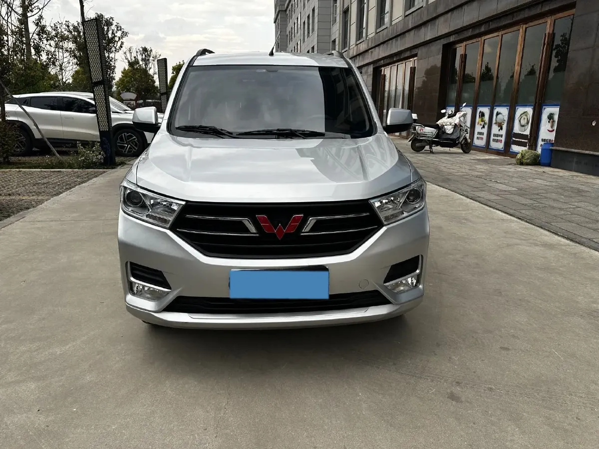 2021 WuLing HongGuang 1.5L 99HP L4 6MT,autocango,china used car exporter,china ev exporter,chinese used car exporter,chinese used ev exporter