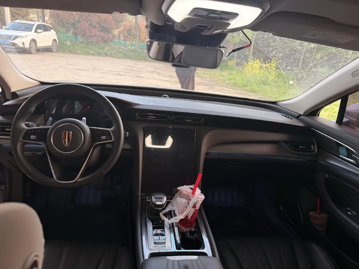 2023 HongQi H5 2.0T 224HP L4 8AT,autocango,china used car exporter,china ev exporter,chinese used car exporter,chinese used ev exporter