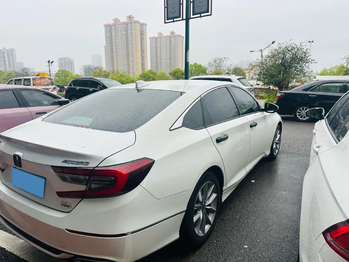 2022 Honda Accord 1.5T 194HP L4 CVT,autocango,china used car exporter,china ev exporter,chinese used car exporter,chinese used ev exporter