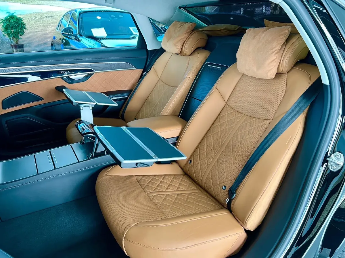 2022 Audi A8 3.0T 340HP V6 8AT,autocango,china used car exporter,china ev exporter,chinese used car exporter,chinese used ev exporter