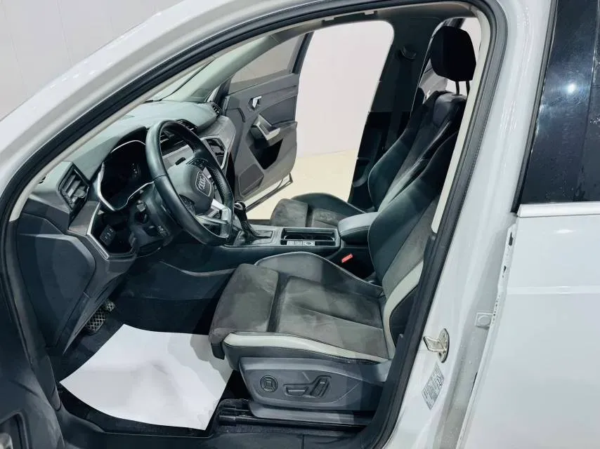 2021 Audi Q3 1.4T 150HP L4 7DCT,autocango,china used car exporter,china ev exporter,chinese used car exporter,chinese used ev exporter