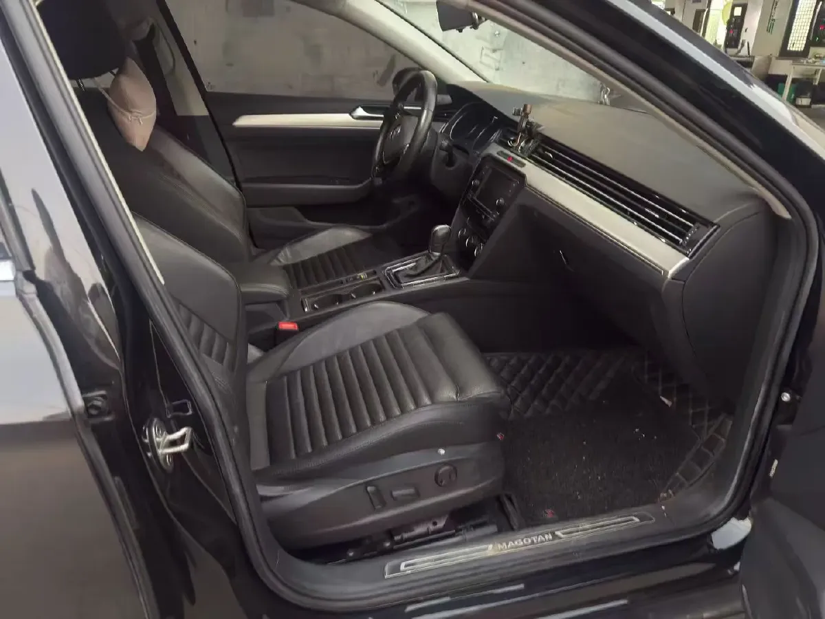 2019 Chevrolet Malibu XL 2.0T 241HP L4 9AT,autocango,china used car exporter,china ev exporter,chinese used car exporter,chinese used ev exporter