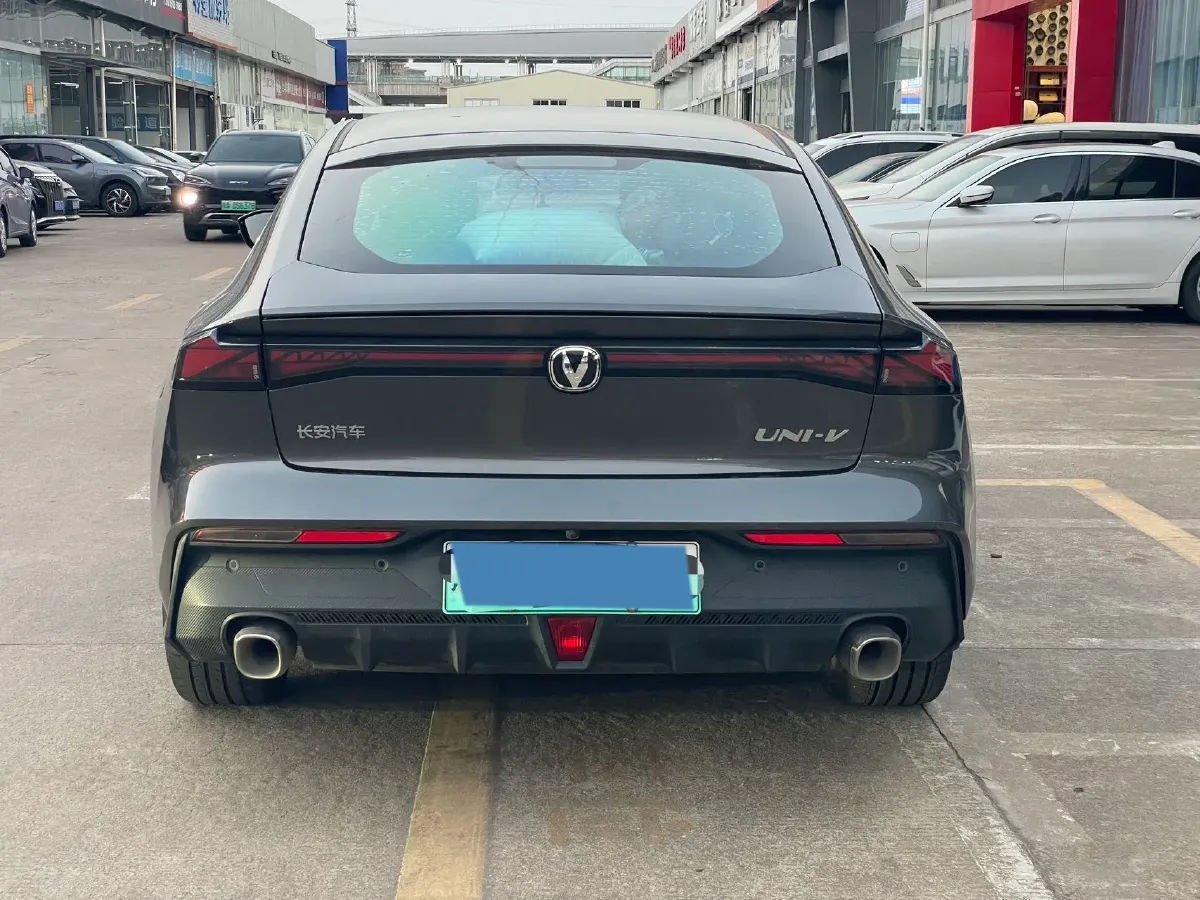 2023 ChangAn UNI-V iDD 1.5T 170HP L4 6TCT PHEV 18.4KWH,autocango,china used car exporter,china ev exporter,chinese used car exporter,chinese used ev exporter