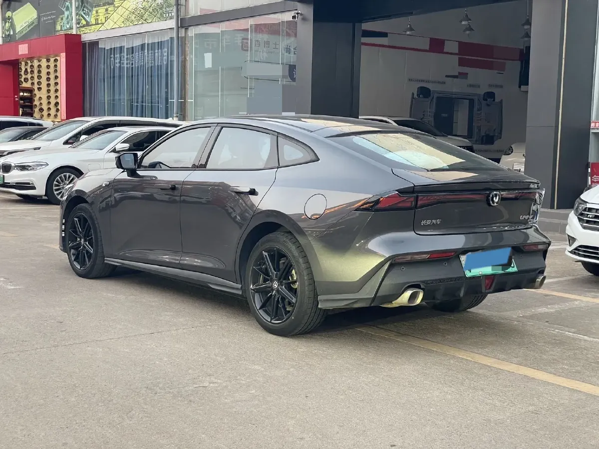 2023 ChangAn UNI-V iDD 1.5T 170HP L4 6TCT PHEV 18.4KWH,autocango,china used car exporter,china ev exporter,chinese used car exporter,chinese used ev exporter