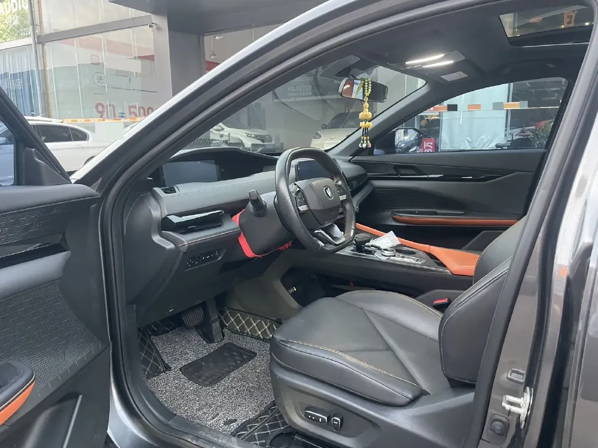 2023 ChangAn UNI-V iDD 1.5T 170HP L4 6TCT PHEV 18.4KWH,autocango,china used car exporter,china ev exporter,chinese used car exporter,chinese used ev exporter