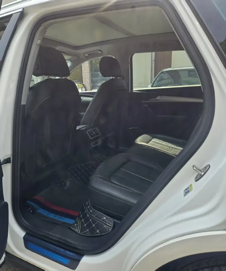 2020 Audi Q5L 2.0T 190HP L4 7DCT,autocango,china used car exporter,china ev exporter,chinese used car exporter,chinese used ev exporter